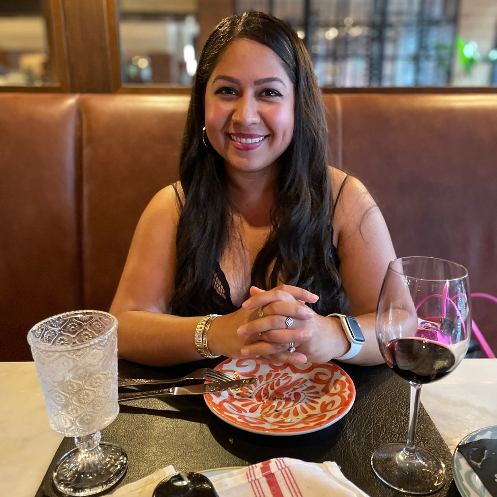 Meet your Posher, Claudia